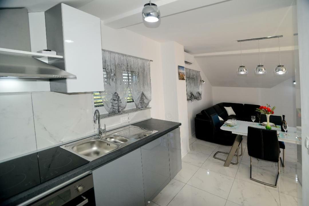 Apartment Olive Jovici  エクステリア 写真